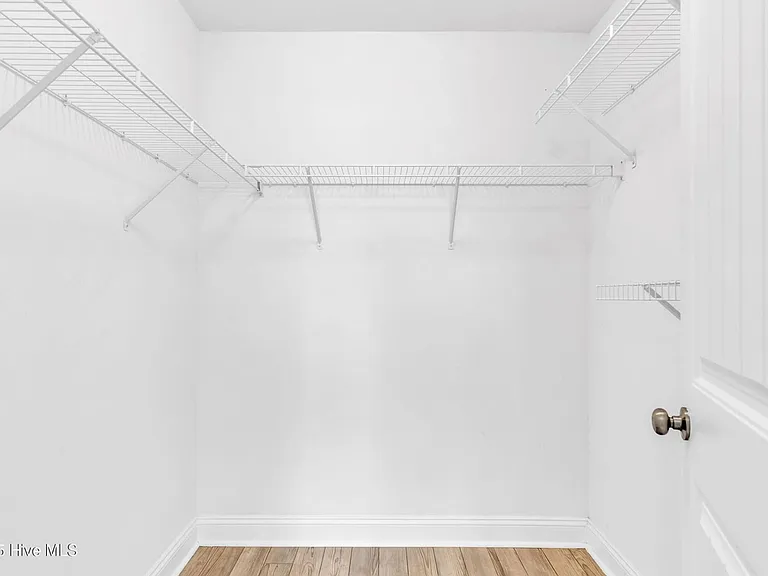 8530 Jadewood Dr — Photo 17