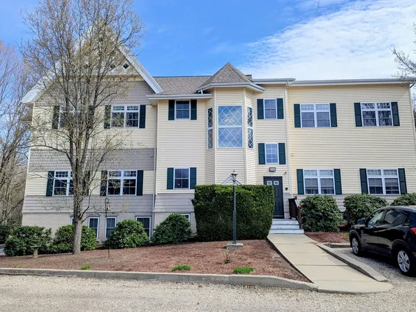 66 S Worcester St APT E, Norton, MA 02766