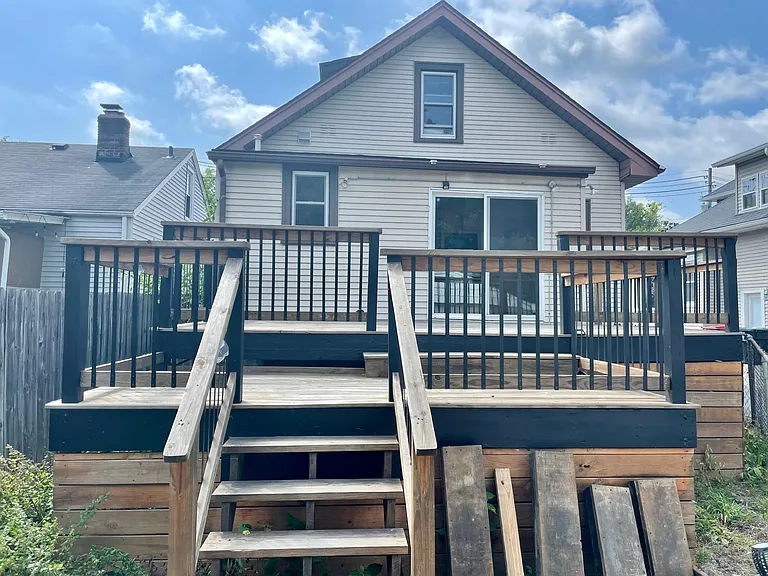 1667 Richmond Dr — Photo 24