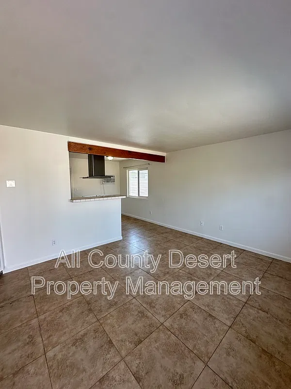 2 bed, 1.0 bath, $1,475 — Photo 4