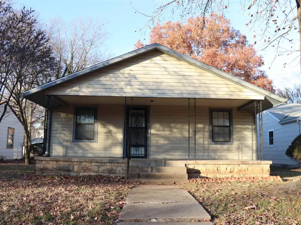 710 E 17th Ave, Winfield, KS 67156