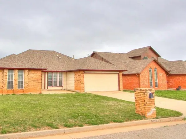 11633 SW 3rd St, Yukon, OK 73099