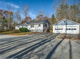 18 Collins Rd, Manchester, ME 04351