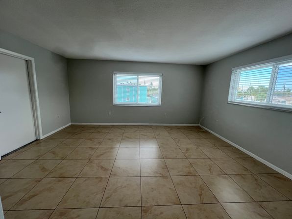 524 69th Ave APT 201
