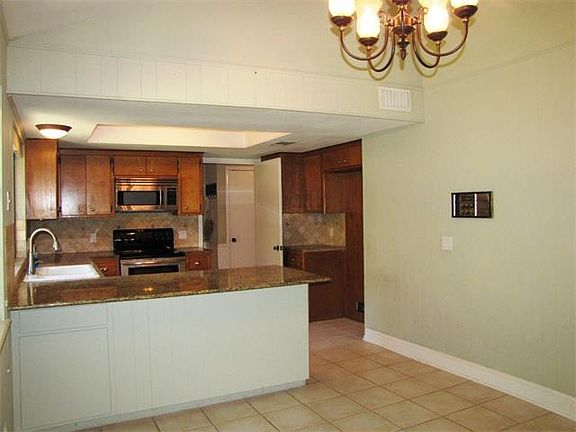 4th image of 11901 Archhill Dr