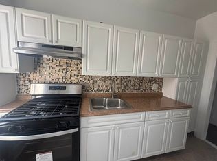 3547 34th St APT 4, Astoria, NY 11106