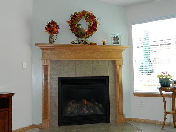 4th image of 1128 Hanover Dr #19
