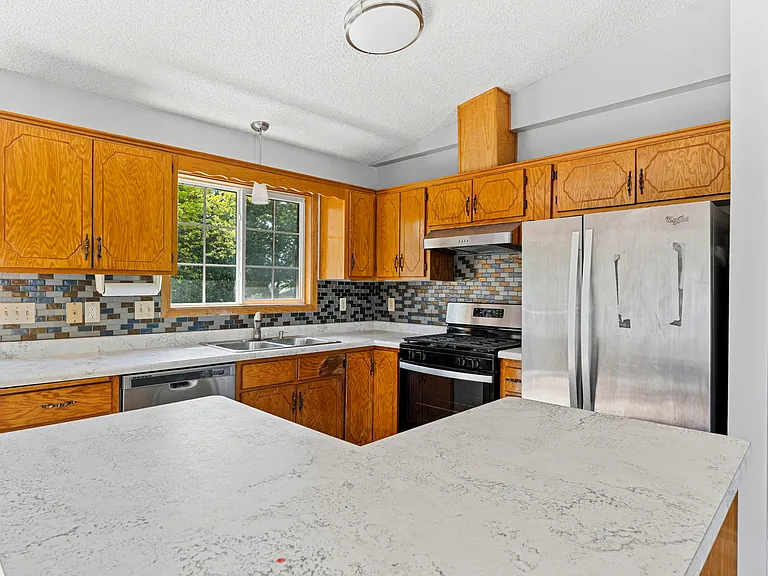 11874 Jonquil St NW — Photo 11