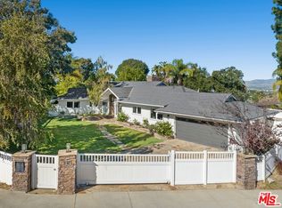 3501 Royal Woods Dr, Sherman Oaks, CA 91403