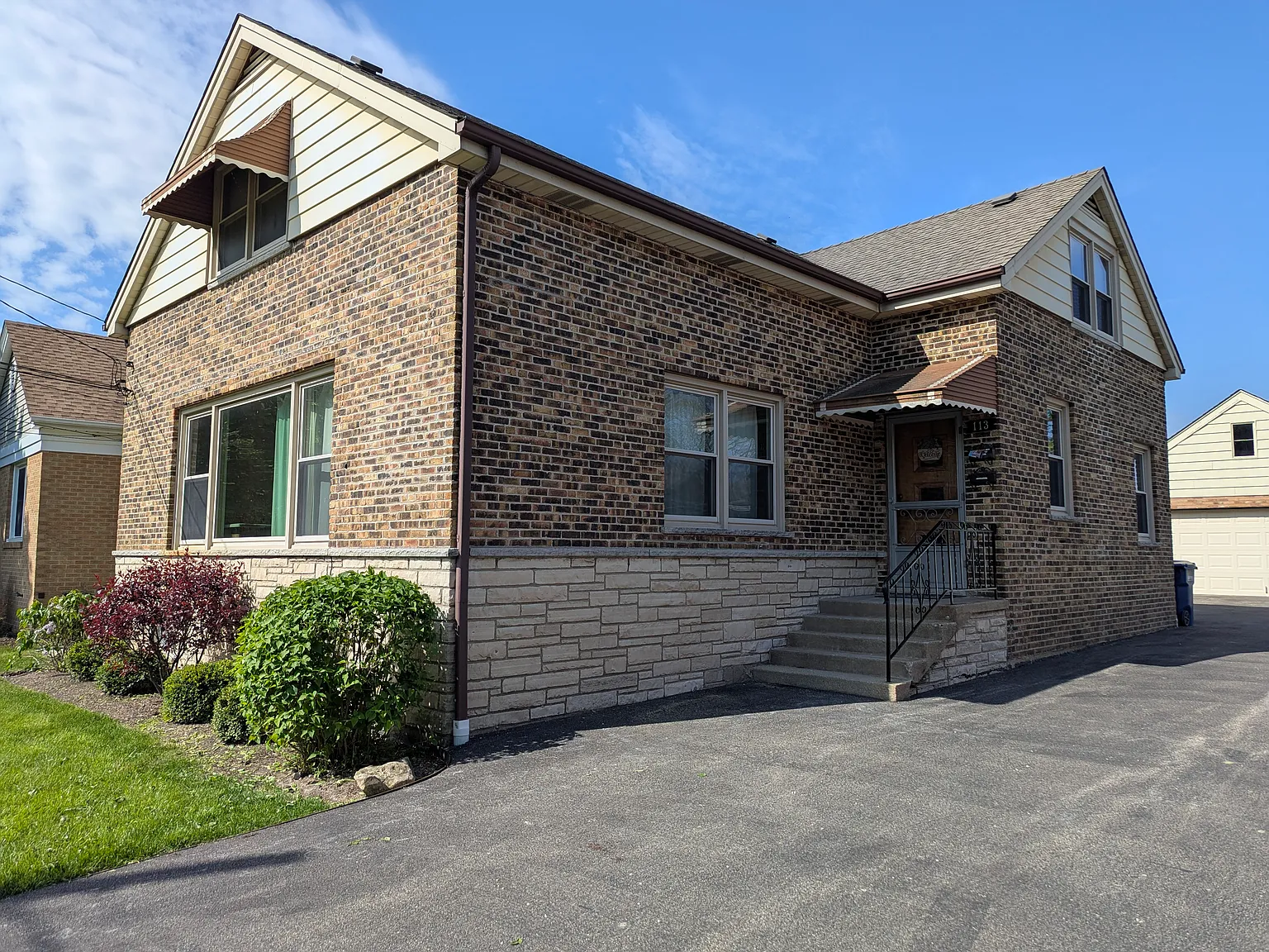 113 Burtis Ave — Photo 2
