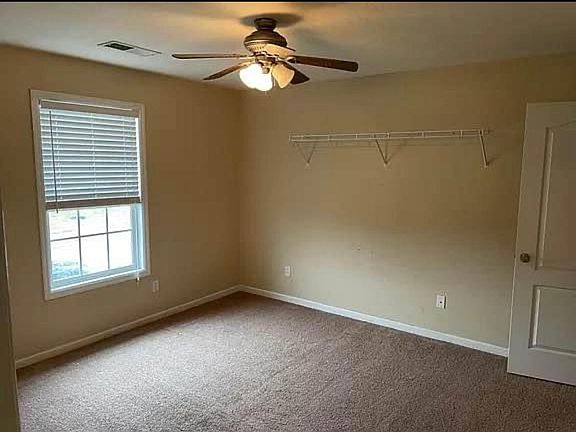 4th image of 2021 Willow Dr #6