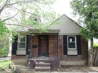 11859 Beaconsfield St, Grosse Pointe, MI 48224