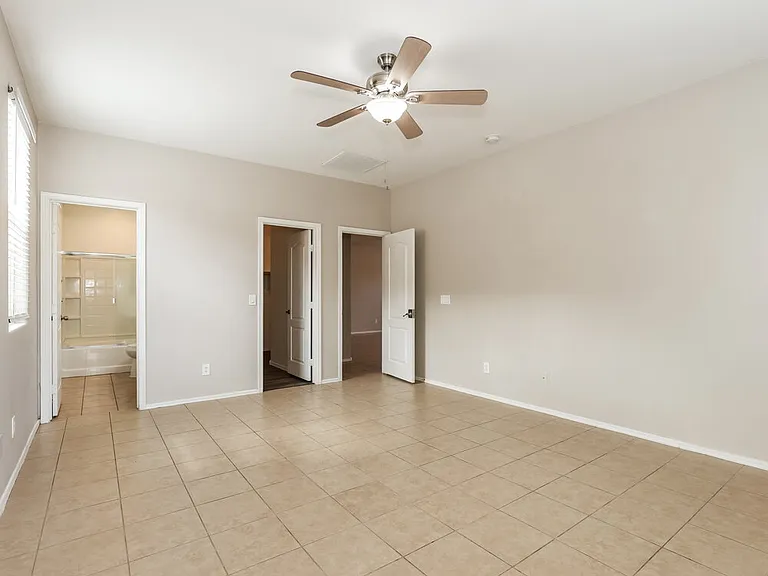 7333 W Saint Catherine Ave — Photo 8