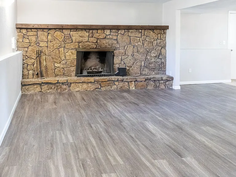 5418 Alta Loma Rd — Photo 26