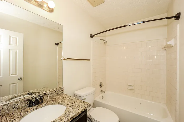 7074 Williamsburg Dr — Photo 10