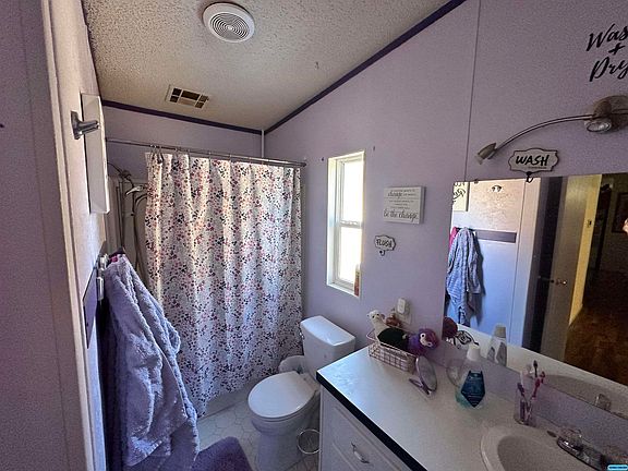 4th image of 104 Sandalwood Ave