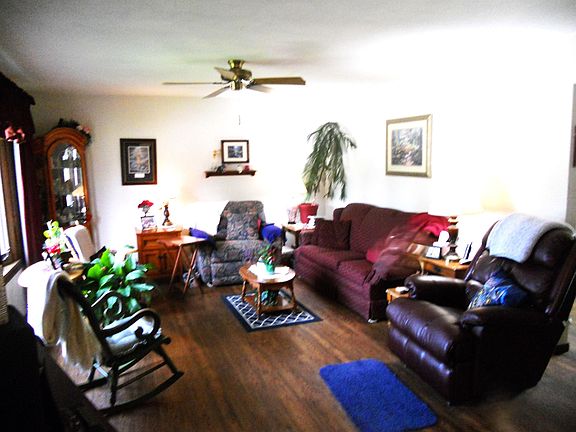 2nd image of 1065 Tara Dr