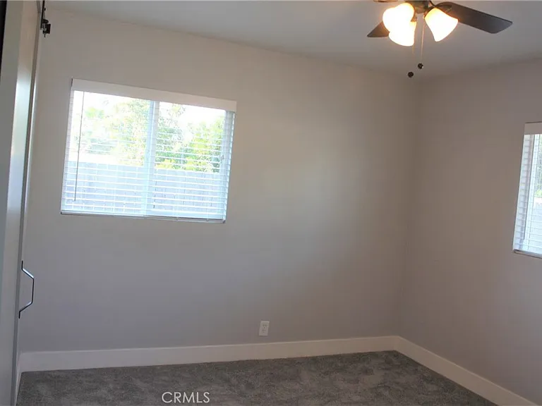 3035 Kathleen St — Photo 40