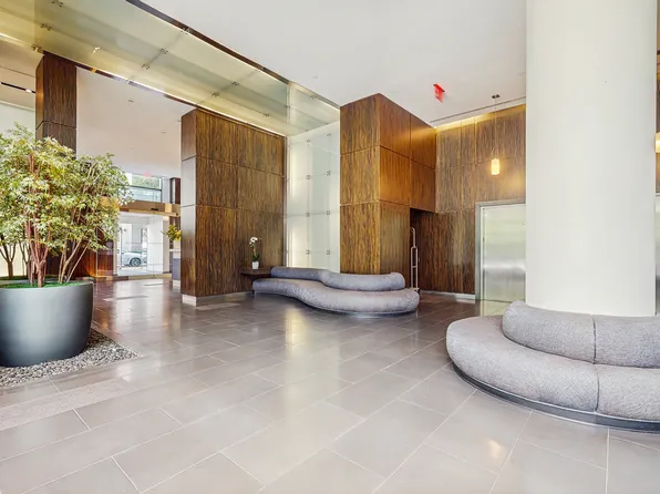 310 West 52nd Street image 15 of 25