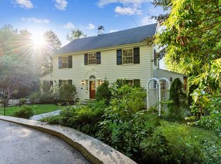 14 Benvenue St, Wellesley, MA 02482