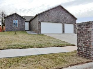 2612 W Colton, Ozark, MO 65721