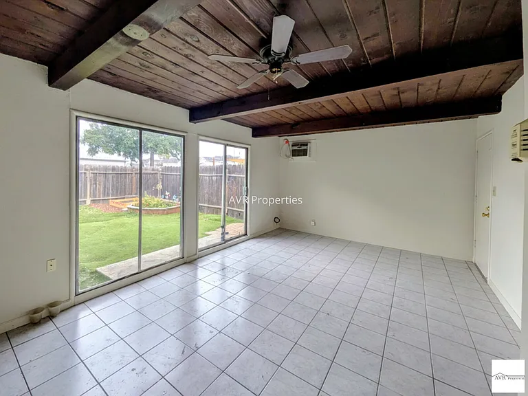 520 N Livermore Ave — Photo 3