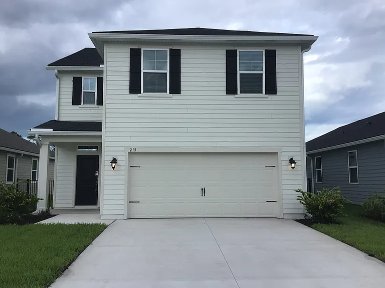 215 Onate Cir — Photo 1