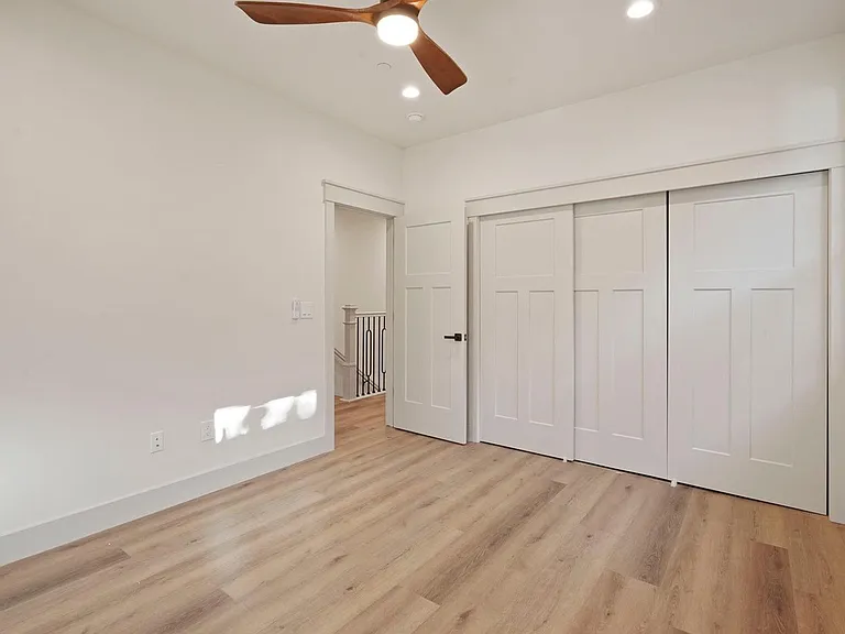 2305 G St — Photo 10