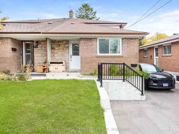 55 Pearldale Ave, Toronto, ON M9L 2H2