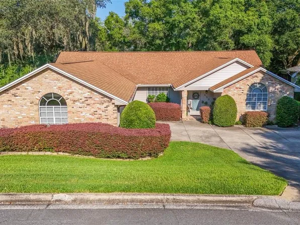 550 Chautauqua Dr, Mount Dora, FL 32757