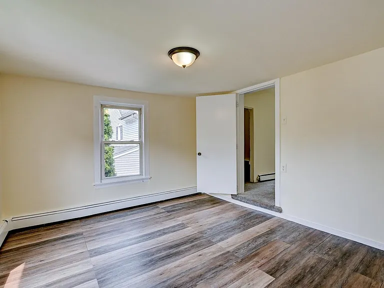 127 Main St #A — Photo 26
