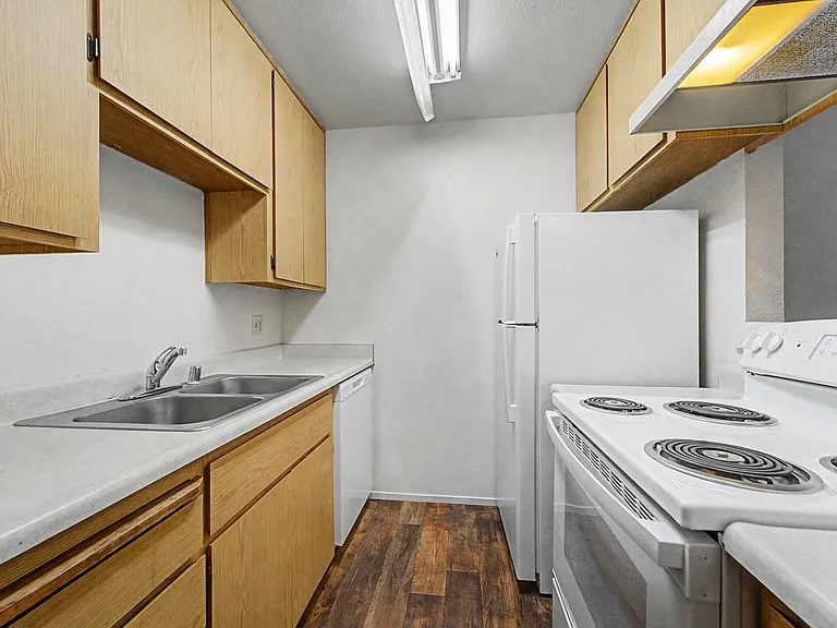 Joshua Tree Apartments — Photo 21