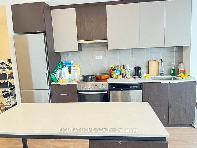 203 College St #3004 — Photo 4