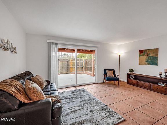 5th image of 712 W Limberlost Dr Unit 47