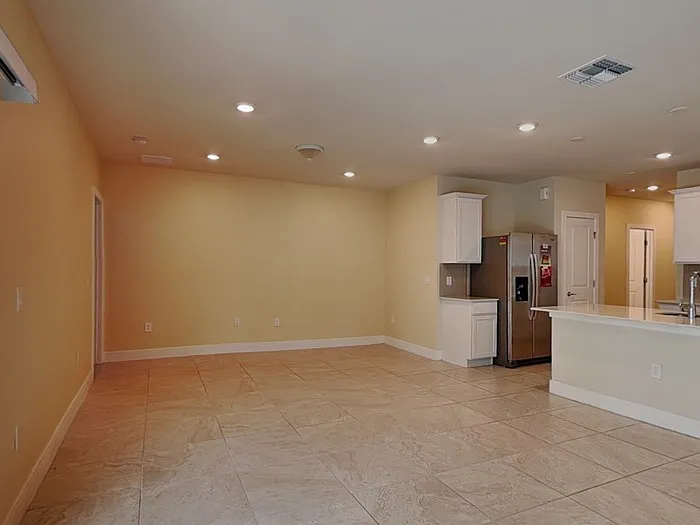 833 Rivers Crossing St — Photo 6