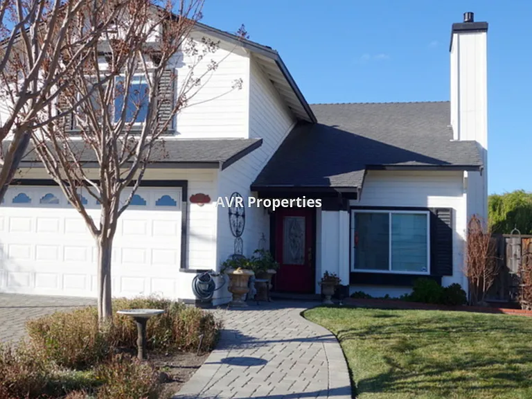 1337 Morning Glory Cir — Photo 1