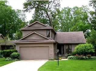 17902 Amberwood Ln, South Bend, IN