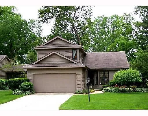 17902 Amberwood Ln photo 1