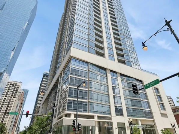 100 E 14th St APT 1808, Chicago, IL 60605