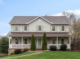 1061 Redoak Dr, Harrison City, PA