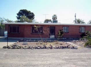 211 S Swan Rd, Tucson, AZ 85711