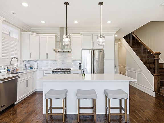 4th image of 1418 W Fillmore St #3W