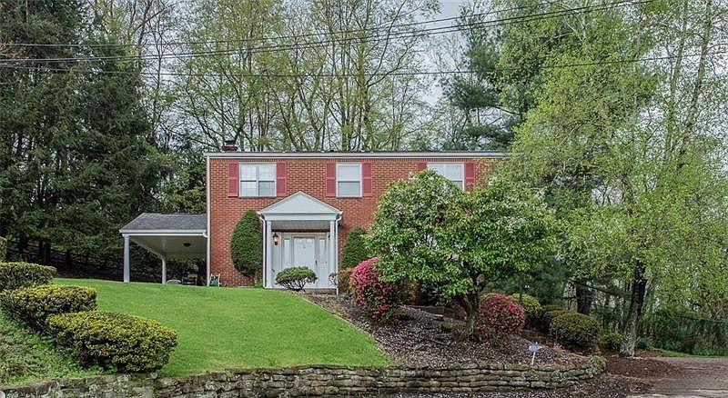 1st image of 33 Lancewood Dr