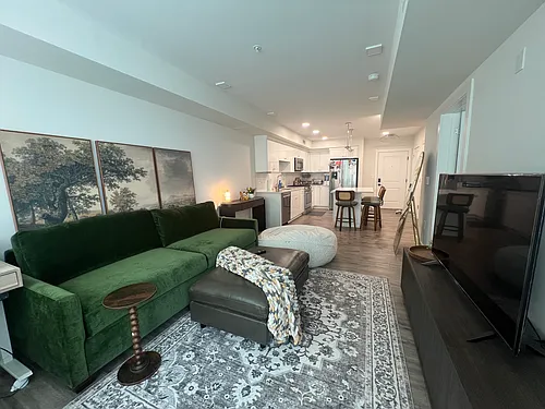 701 N Henry St #218 Photo 1
