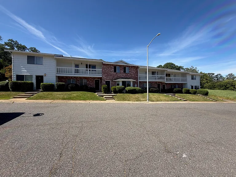 149 Patricia Ln — Photo 23