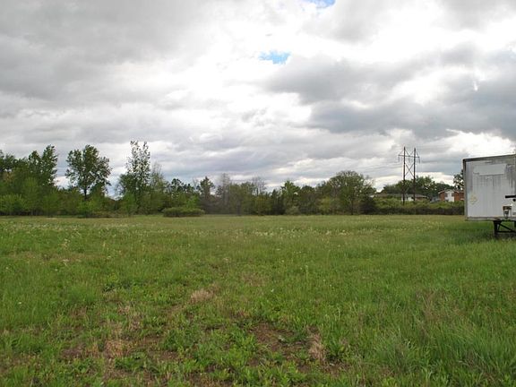 2nd image of 6862 Canal Rd