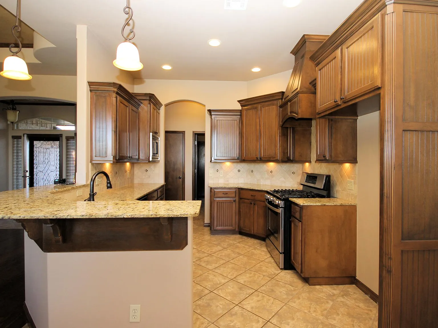 3 bed, 1713 sqft, $1,900 — Photo 4