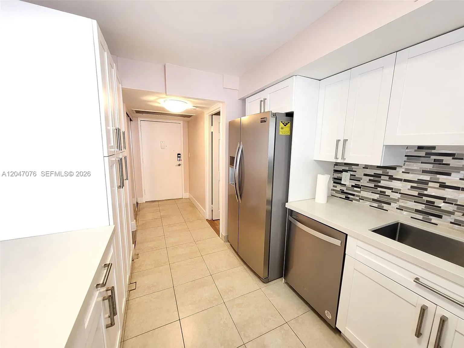 Desoto Park Condo — Photo 3