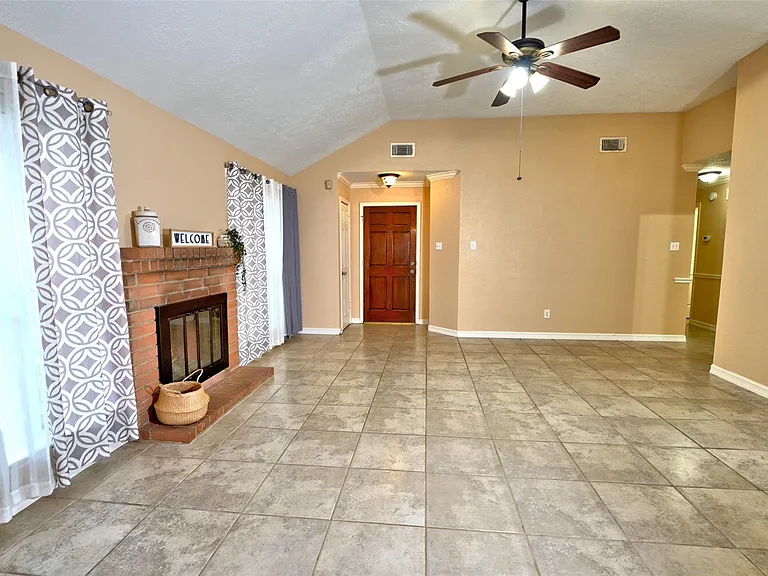 7403 Gateridge Dr — Photo 13