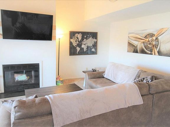 3rd image of 9553 Edgerton Dr #D